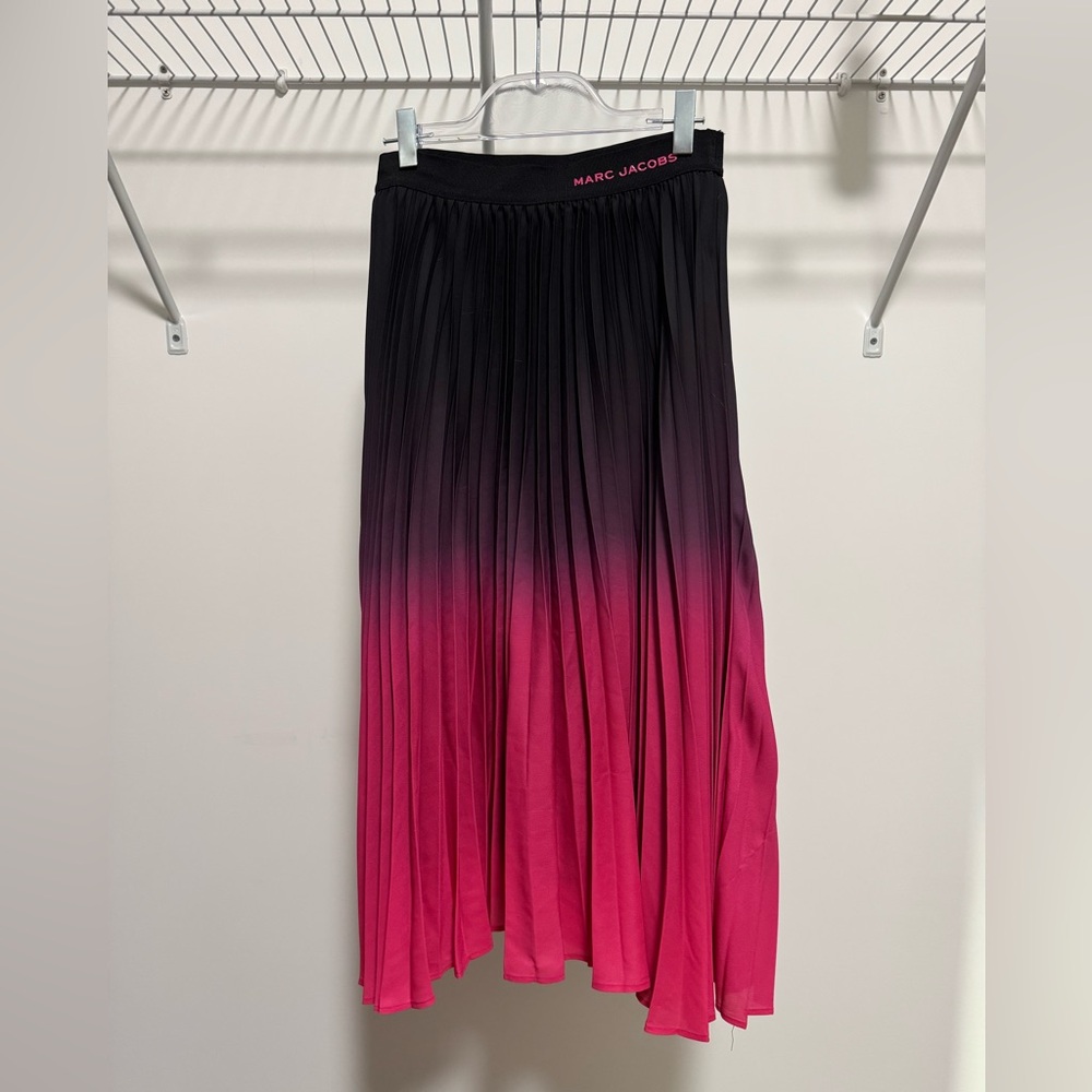 Marc Jacobs Black and Pink Ombré Pleated Skirt Size 12+
